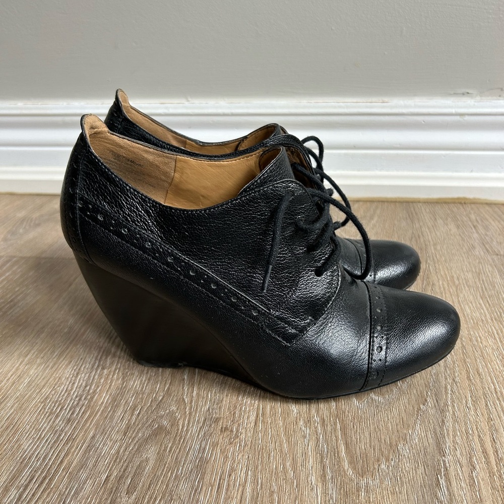 Nine West Black leather Lace-Up Wedge Shoes